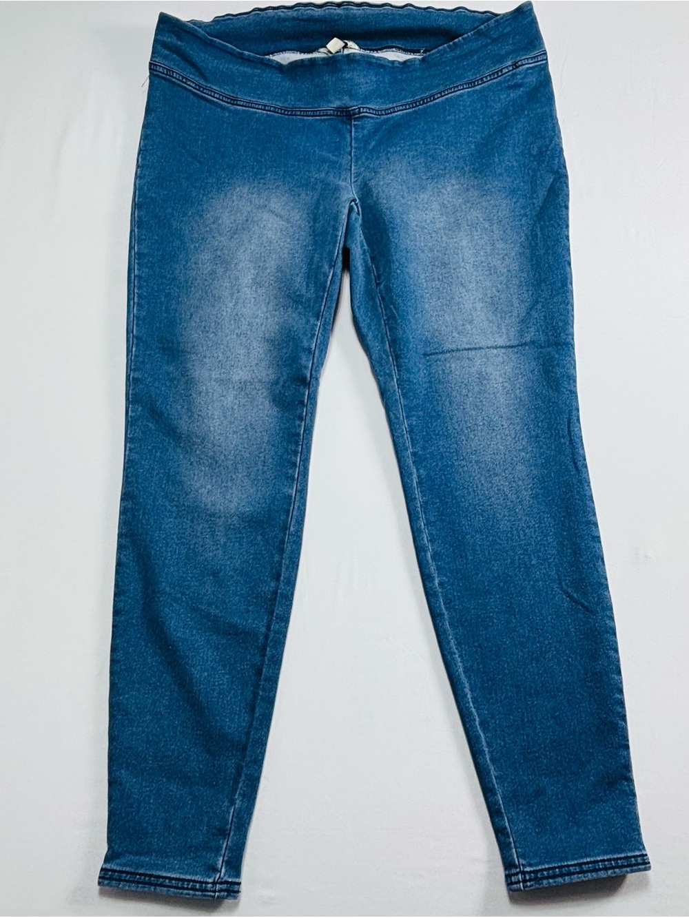 Destination Maternity Blue Pull-On Maternity Jeggings